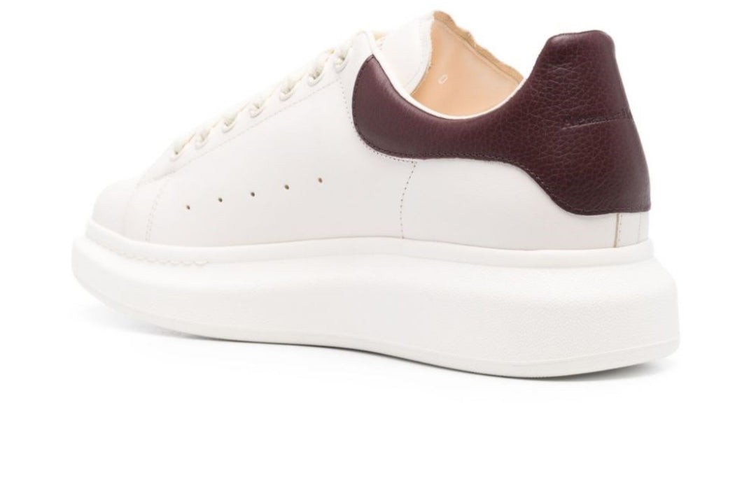 ALEXANDER MCQUEEN
ALEXANDER MCQUEEN SNEAKERS OVERSIZE