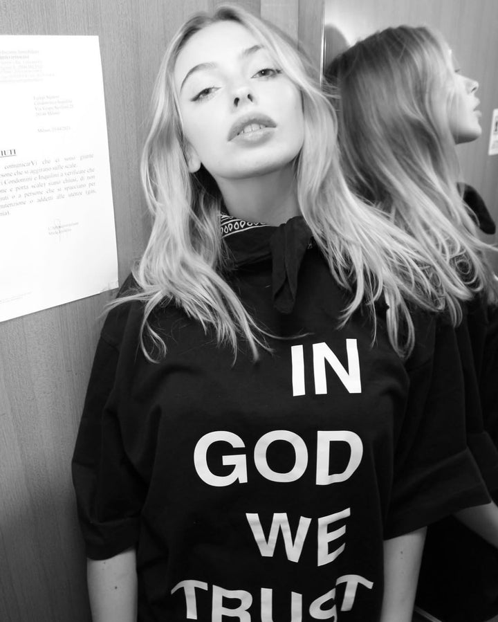 Les Rabais T-shirt IN GOD WE TRUST