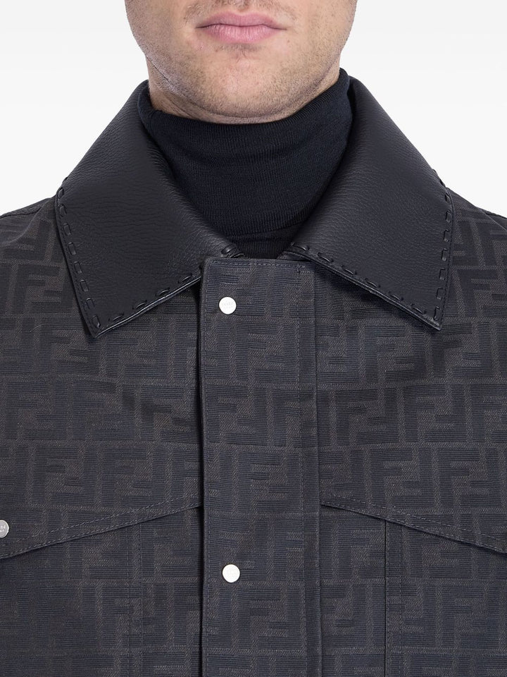FENDI Blouson
Blouson in Jacquard FF cerato marrone