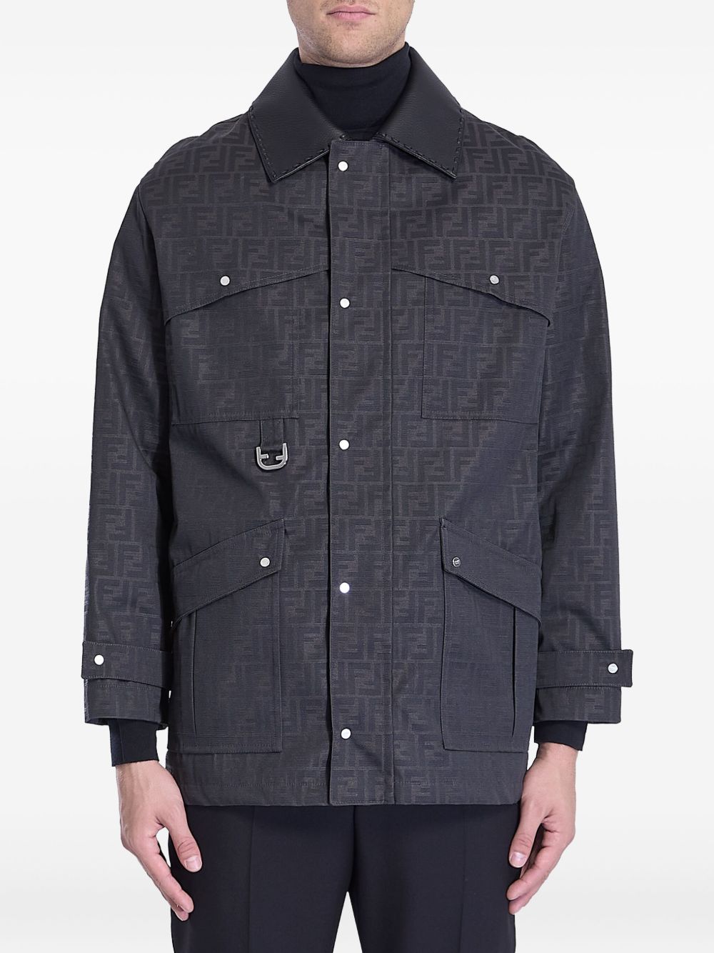 FENDI Blouson
Blouson in Jacquard FF cerato marrone