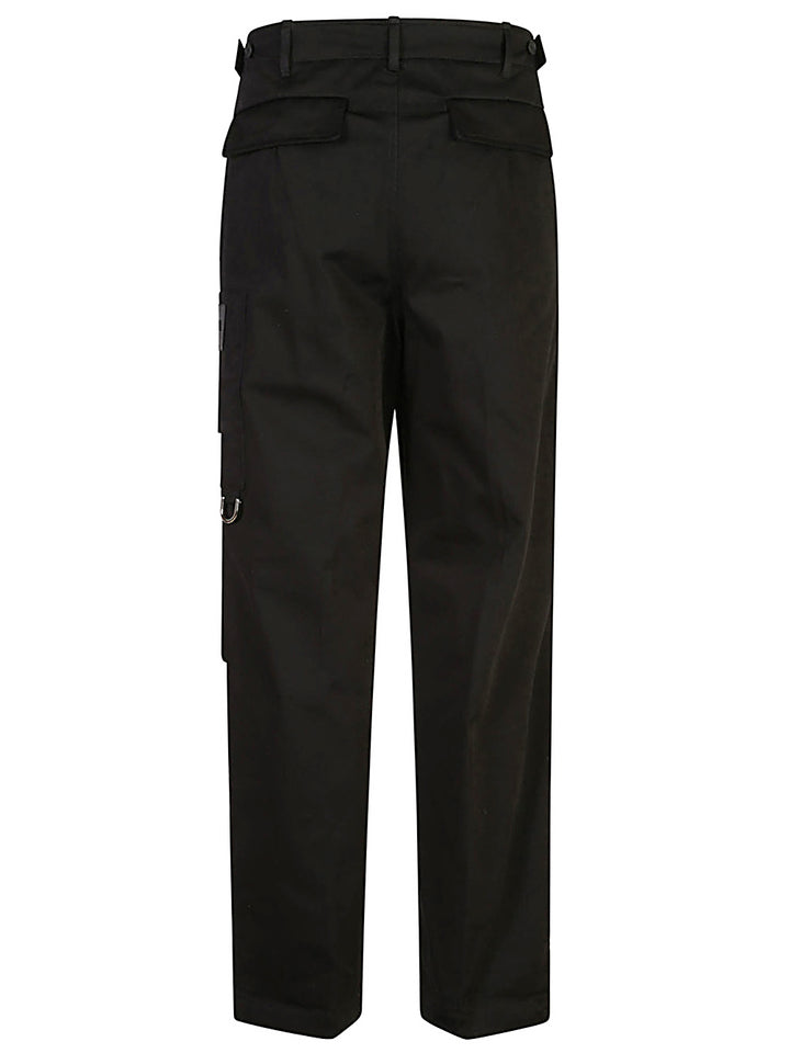 Pantaloni
Pantaloni in gabardina nera