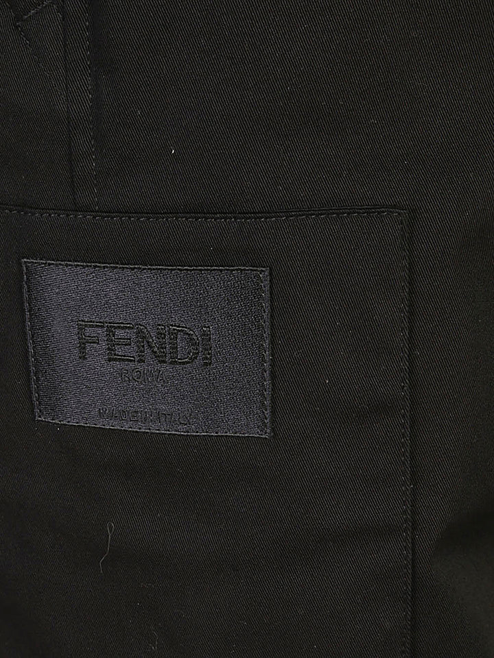 Pantaloni
Pantaloni in gabardina nera