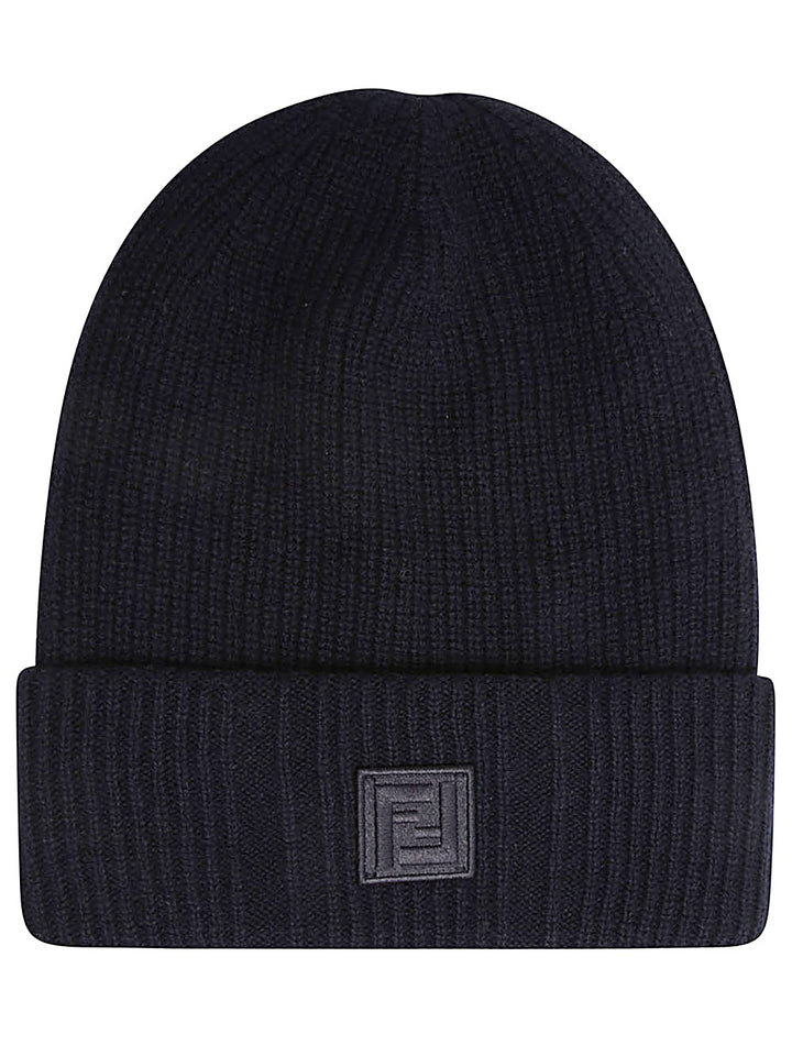 Beanie
Cappello in lana e cashmere blu