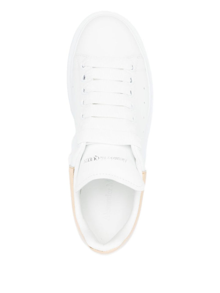 Alexander McQueen
Sneakers metallizzate oversize