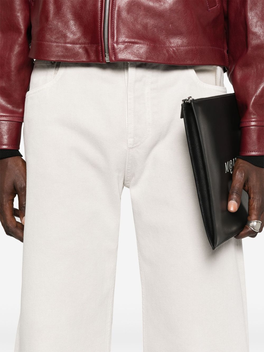 Alexander McQueen
jeans a gamba dritta