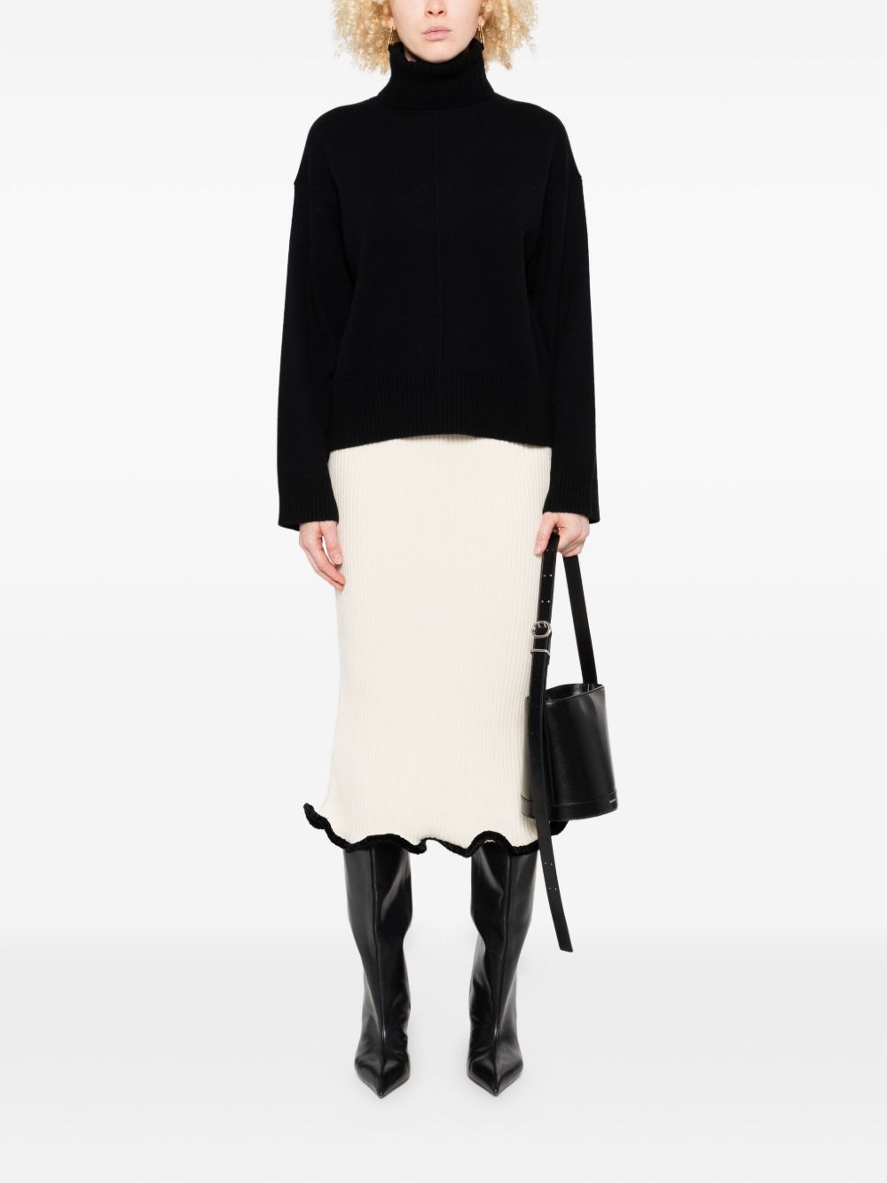 Allude 
Maglione nero con collo alto