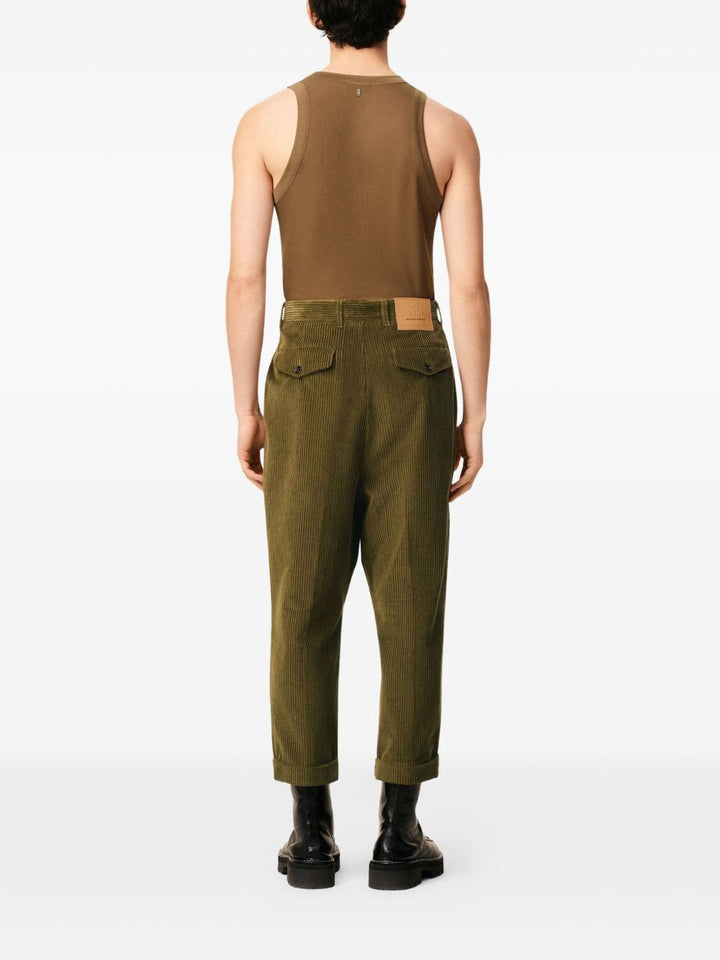 AMI Paris
Pantaloni a coste con pieghe