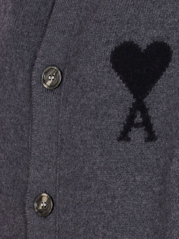 Ami Paris
Cardigan grigio in lana Ami De Coeur