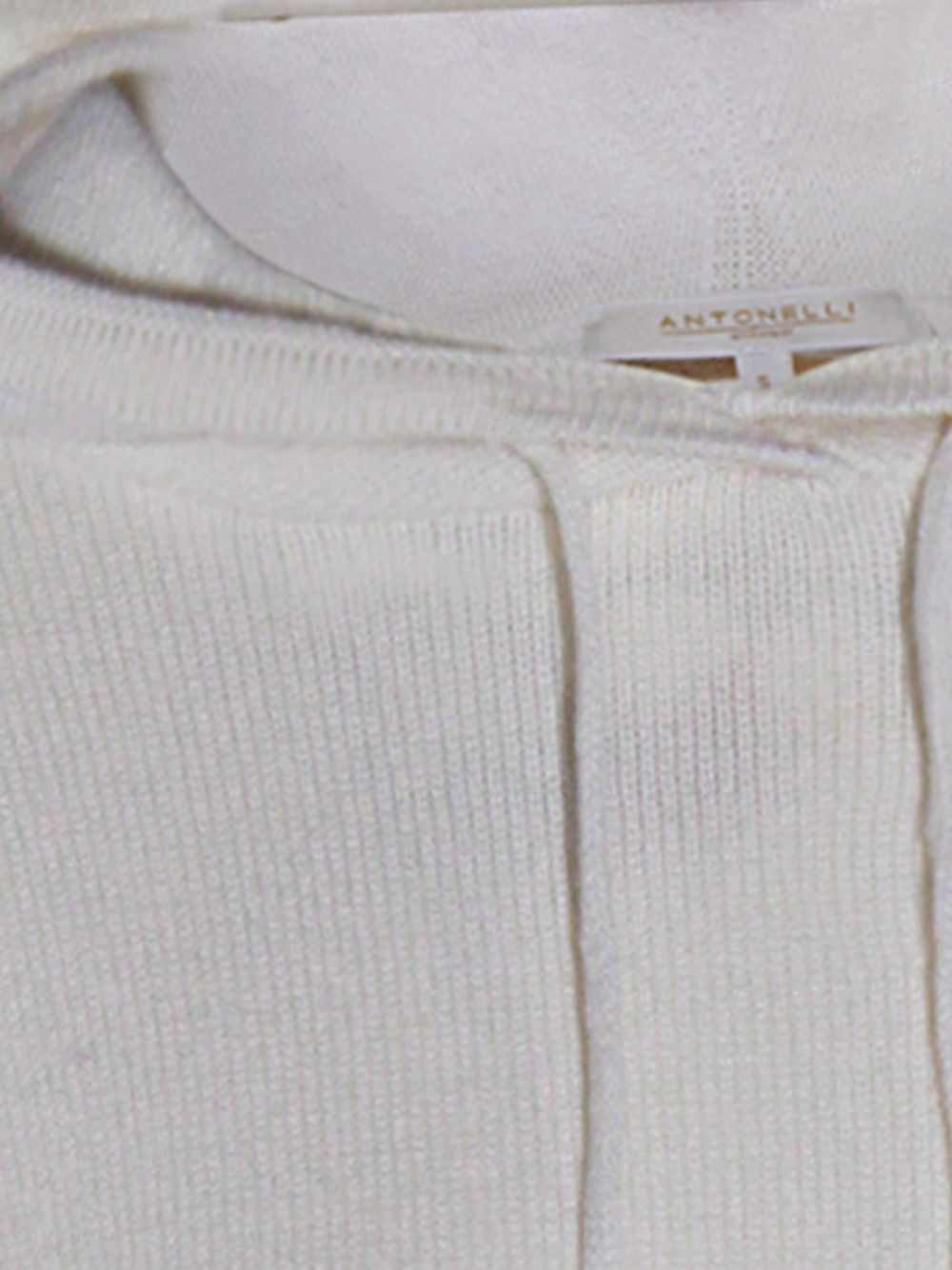 Antonelli Firenze
Maglione bianco con cappuccio