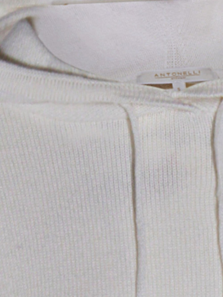 Antonelli Firenze
Maglione bianco con cappuccio