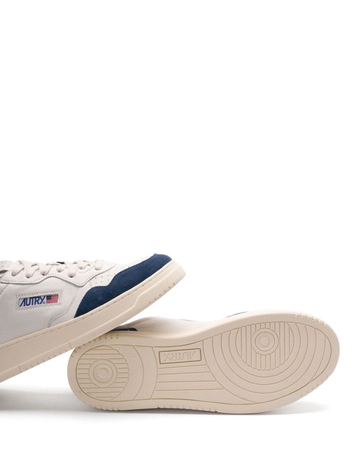 AutrySneakers Medalist