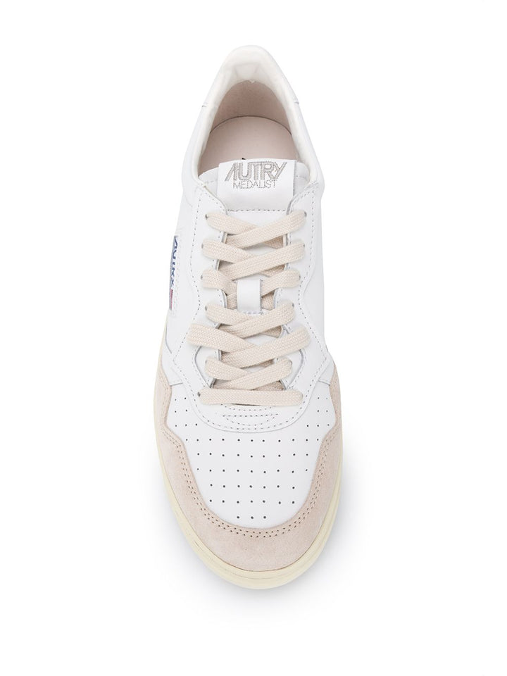 Autry
Sneakers