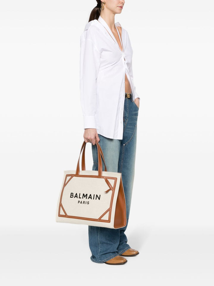 Balmain
Borsa B-Army 42 in tela e dettagli in pelle
