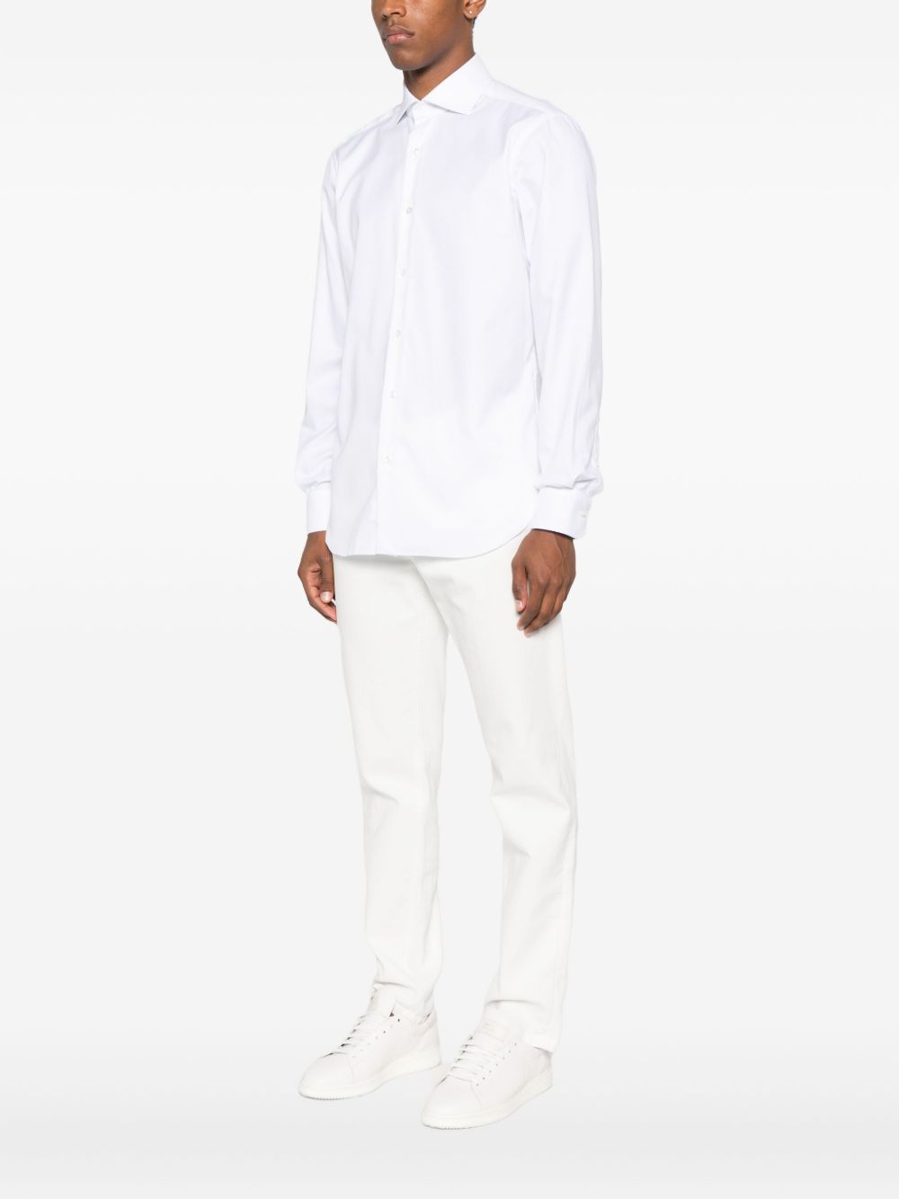 Barba
Camicia a maniche lunghe con colletto semirigido e bottoni