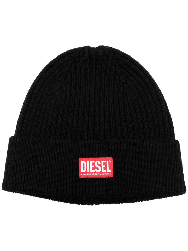 Diesel
Berretto con applicazione