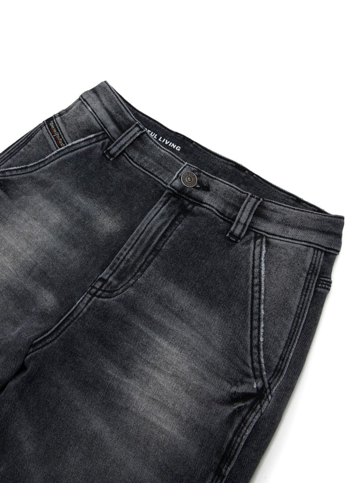 Diesel Kids
Jeans D-ARGJX-WORK-J