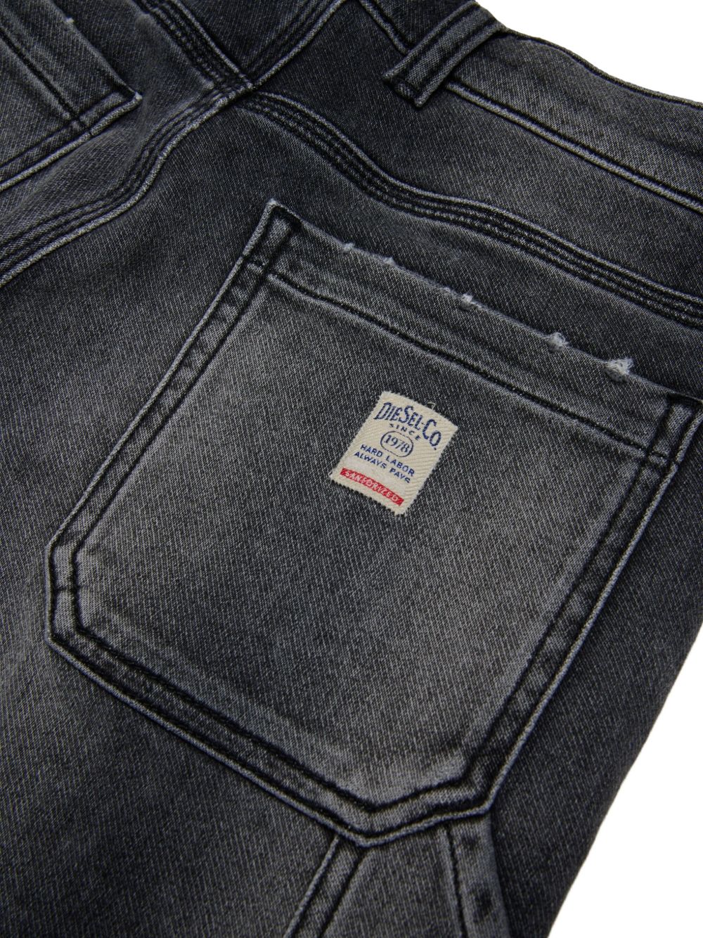 Diesel Kids
Jeans D-ARGJX-WORK-J