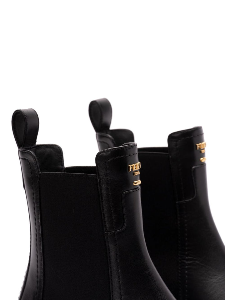 Fendi Biker Filo
in pelle nera