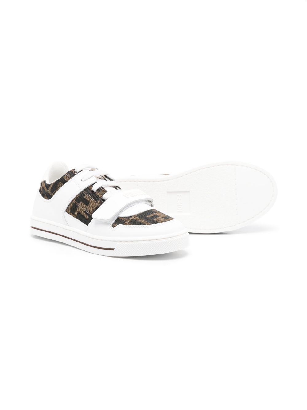 Fendi Kids
Sneaker junior in pelle e jacquard.
