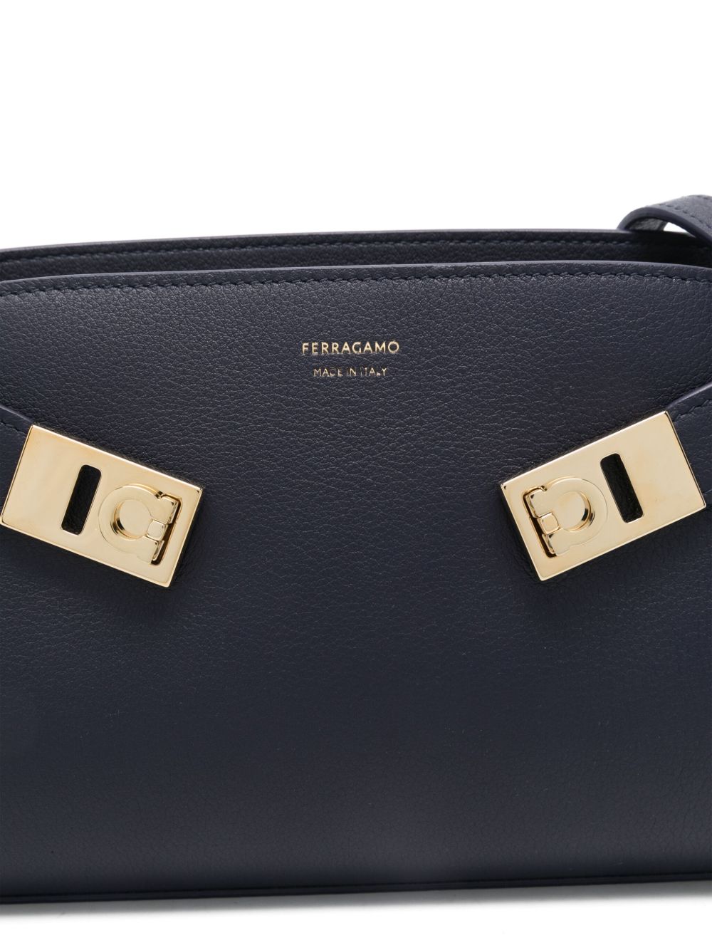 Ferragamo
Mini borsa a spalla Hug