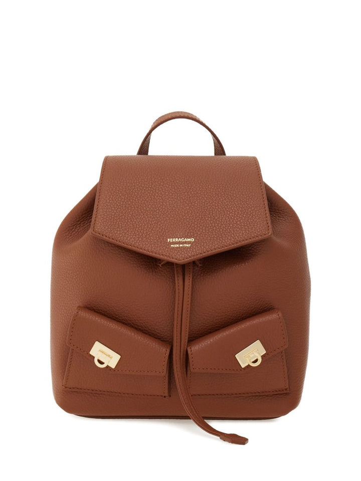 Ferragamo
Zaino con coulisse e battente