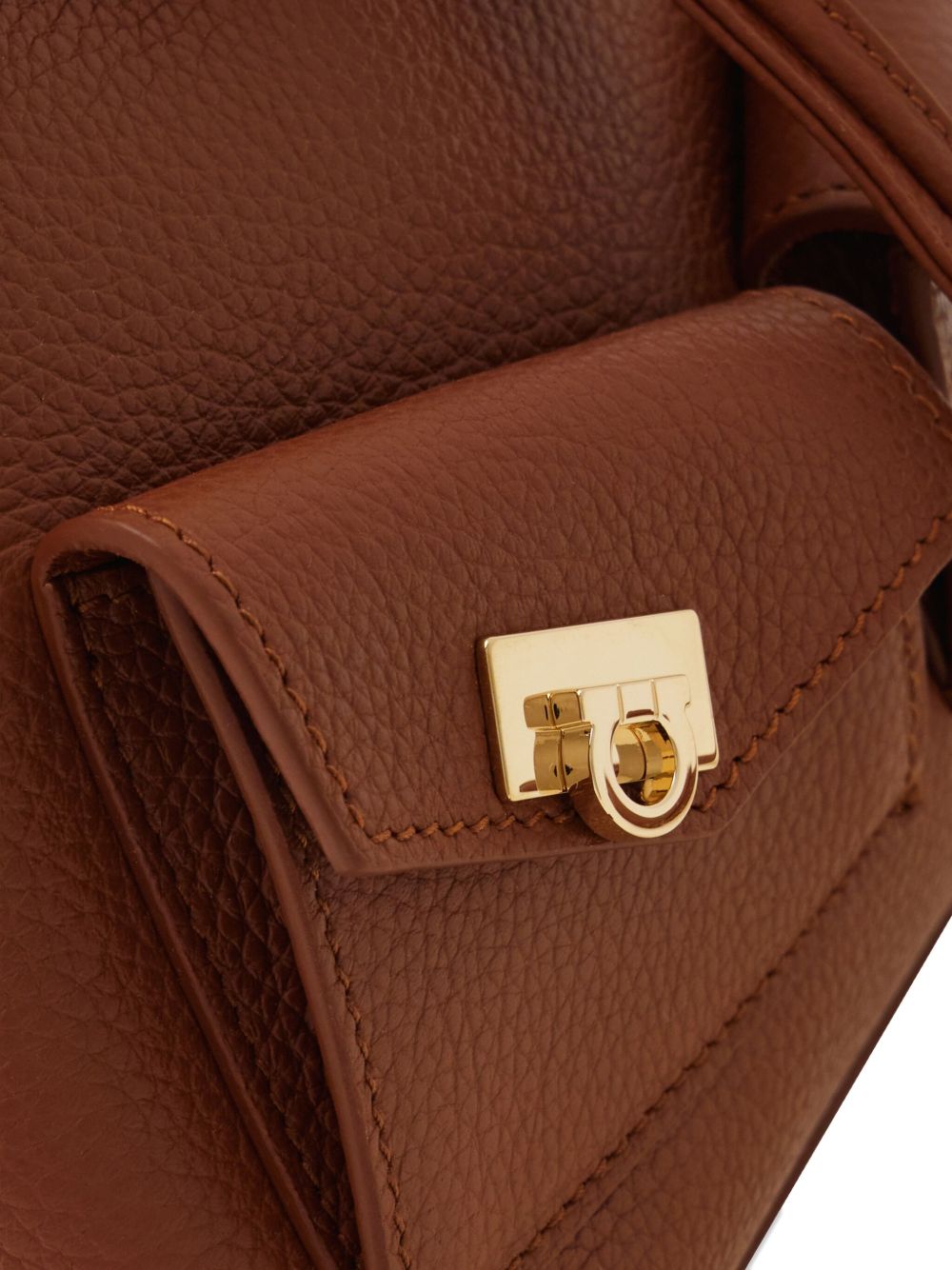 Ferragamo
Zaino con coulisse e battente