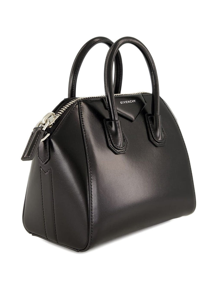 Givenchy
Borsa in pelle