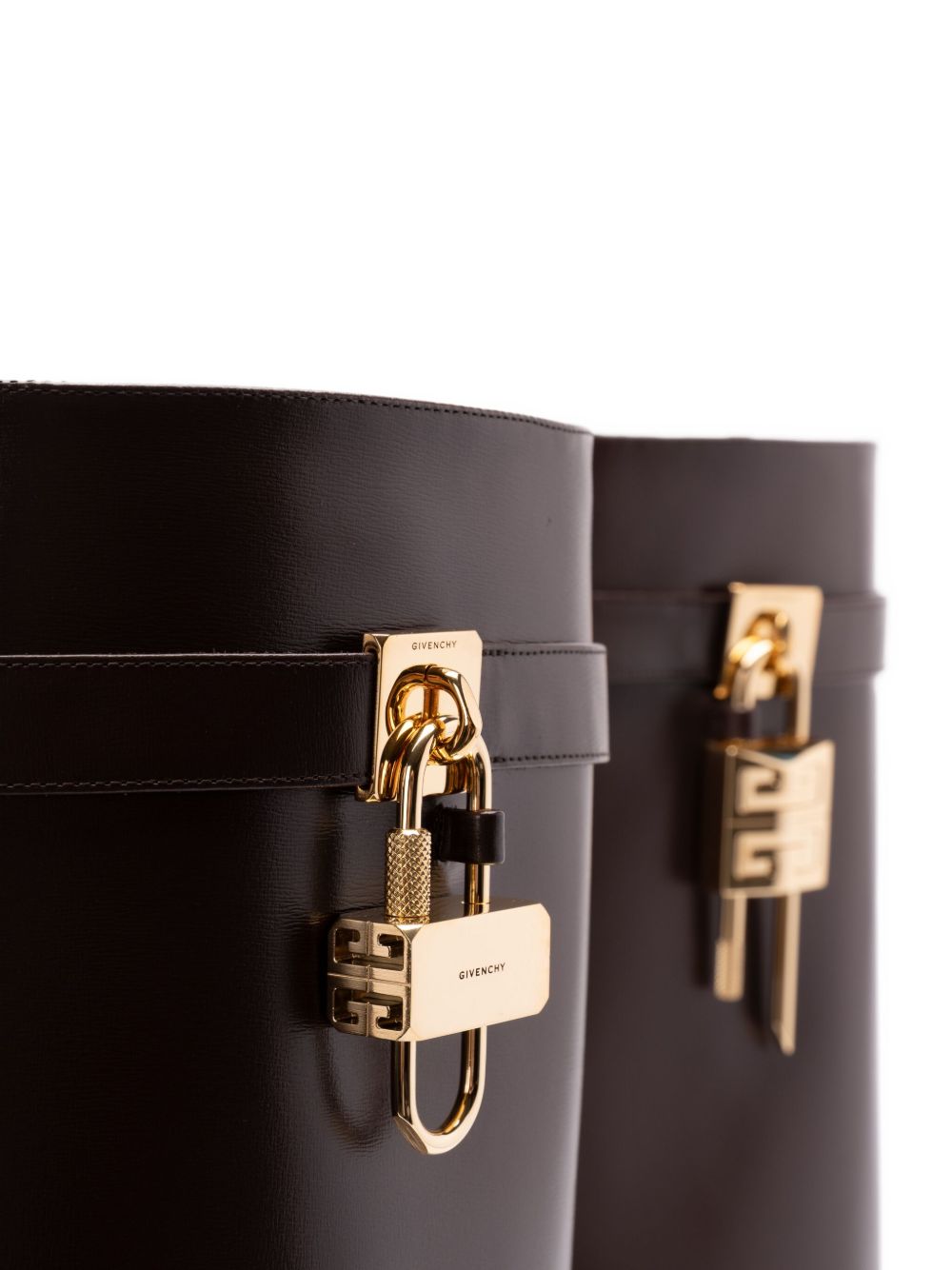 Givenchy
stivali in pelle