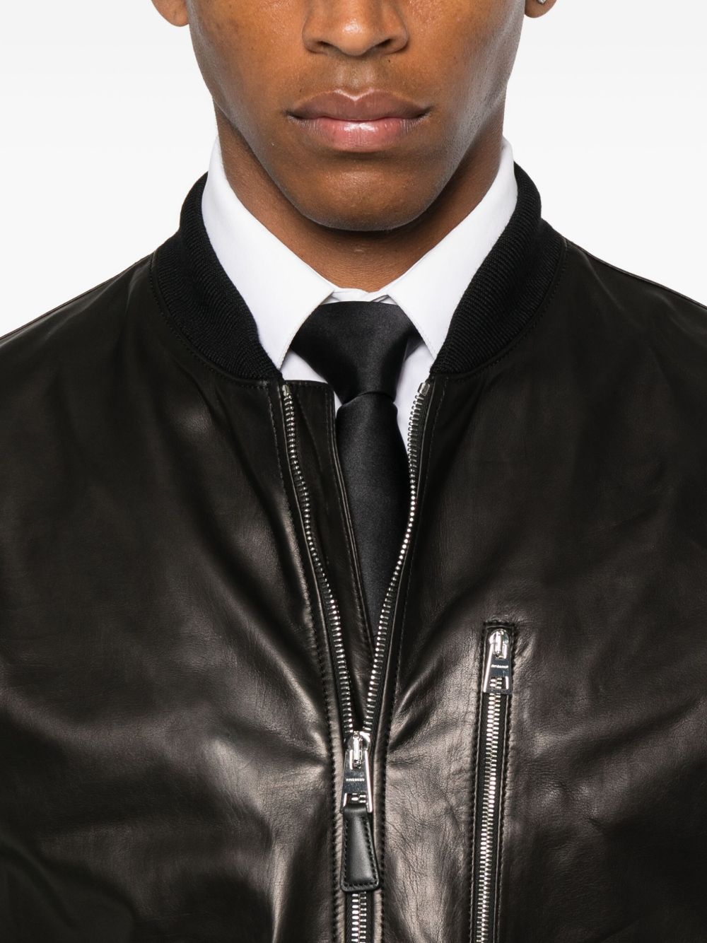Givenchy
Bomber in pelle con zip