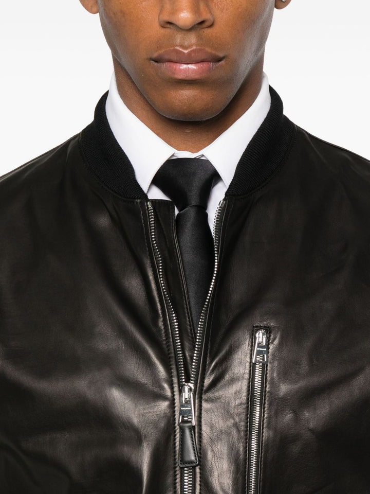 Givenchy
Bomber in pelle con zip