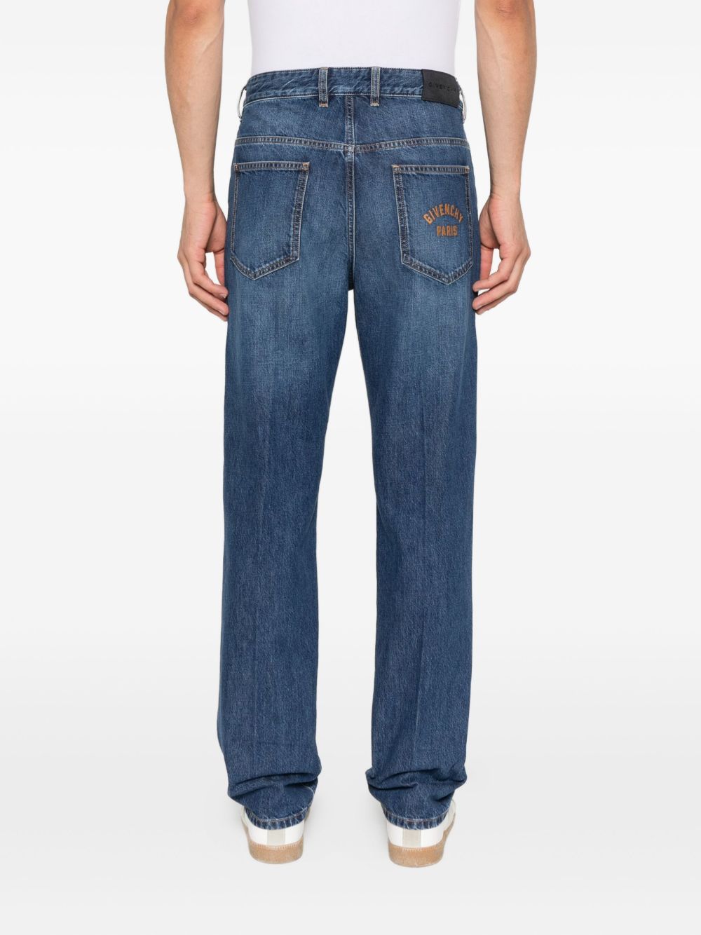 Givenchy
Jeans con ricamo