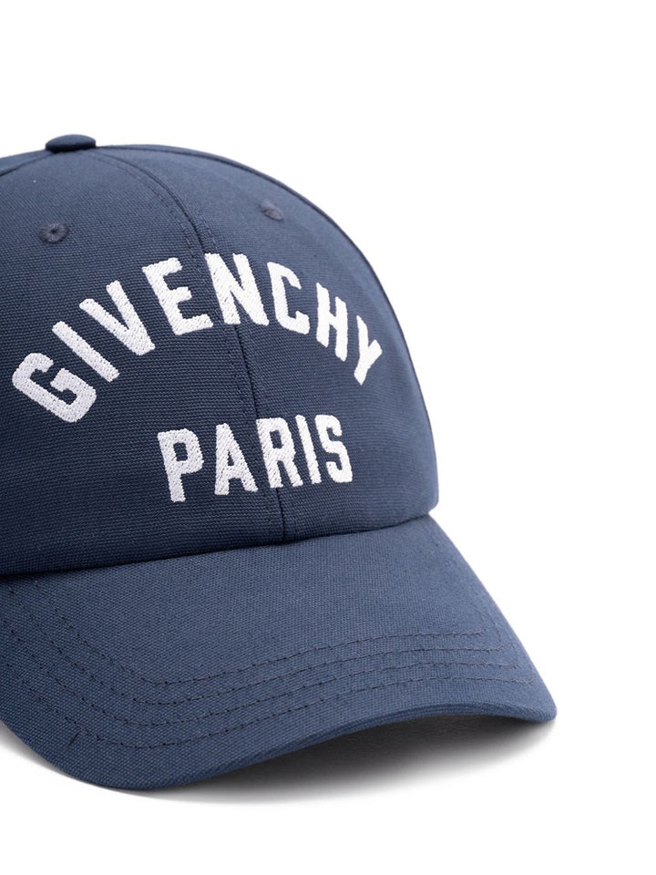 Givenchy
Cappello con logo
