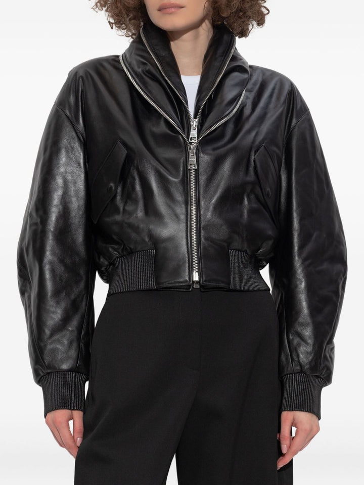 Givenchy
Dalla sfilata
Bomber in nappa con collo