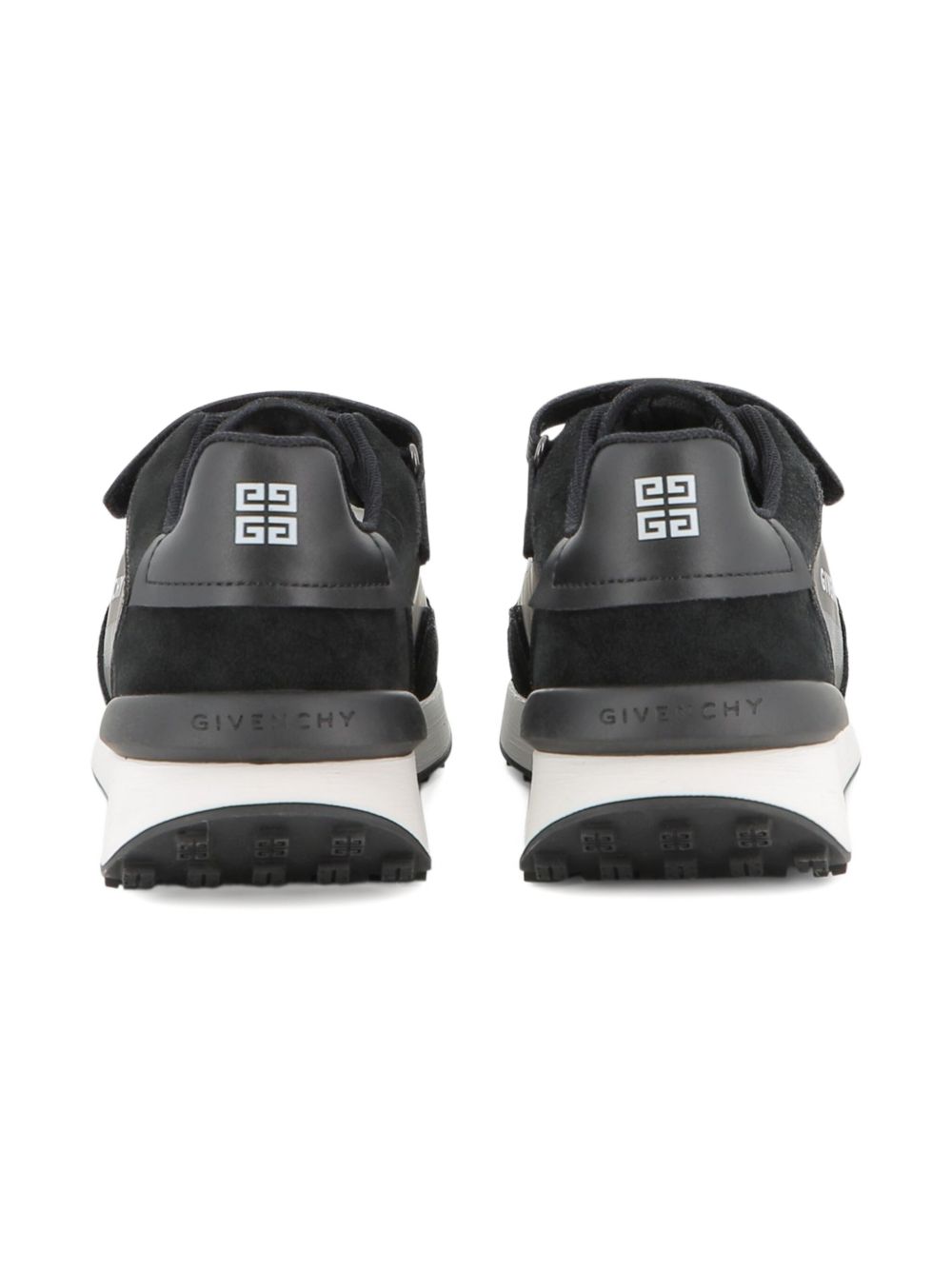 Givenchy Kids
Sneakers con inserti in pelle scamosciata