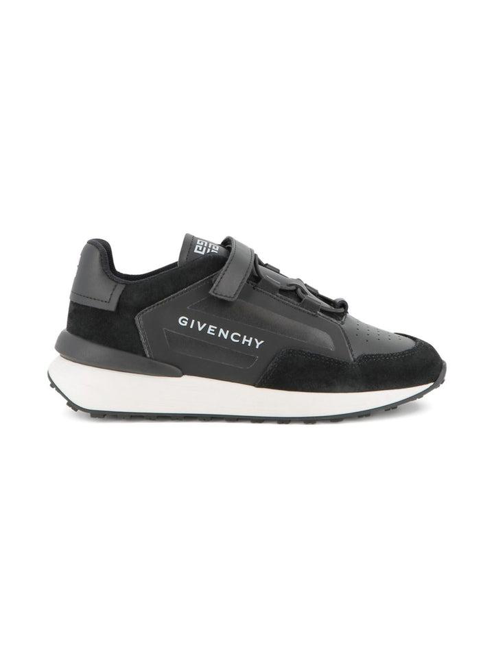 Givenchy Kids
Sneakers con inserti in pelle scamosciata
