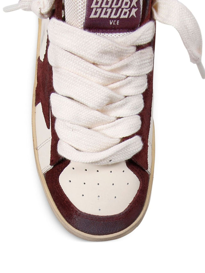 Golden Goose

Sneakers bianche e marroni