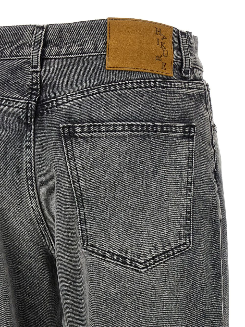 Haikure
pantaloni grigi