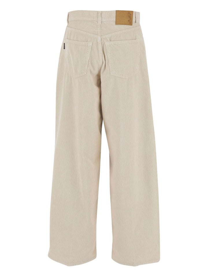 Haikure
Pantaloni beige