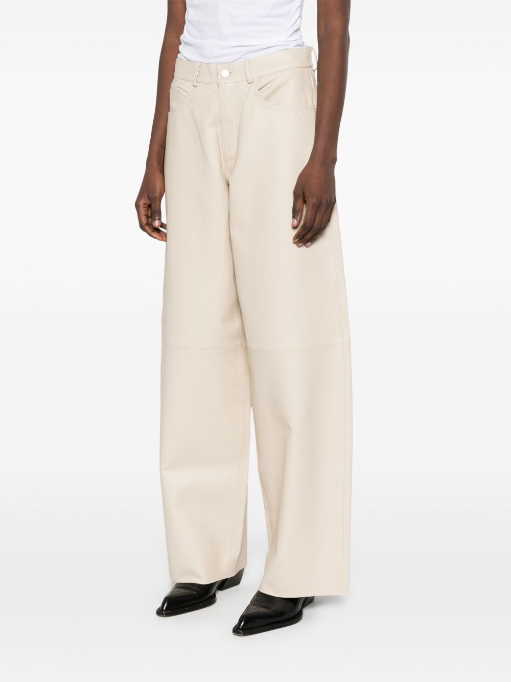 Haikure
Pantaloni classici a gamba larga