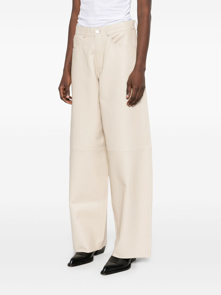 Haikure
Pantaloni classici a gamba larga