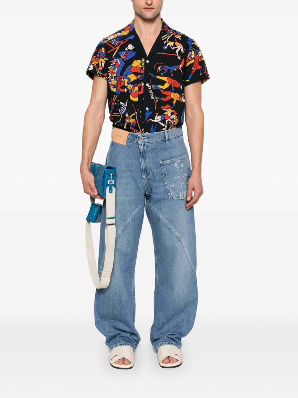 JW Anderson Jeans con design attorcigliato