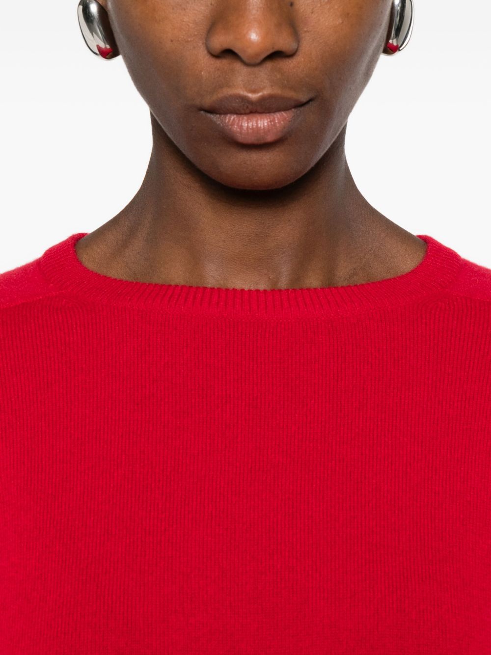 Lisa Yang
Maglia colore rosso