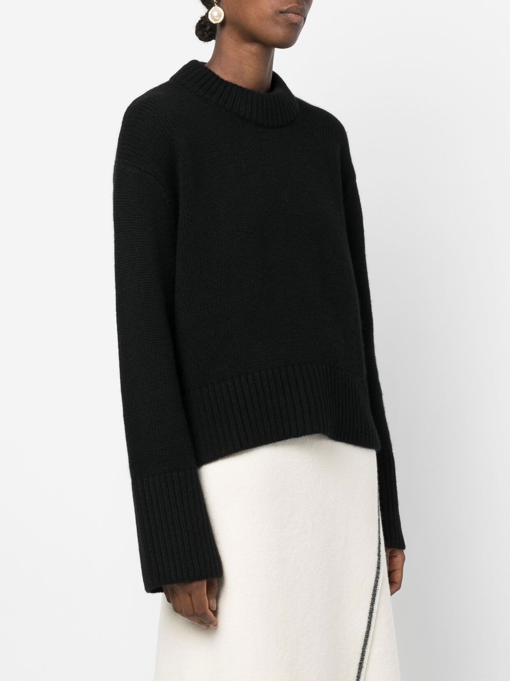 Lisa Yang
Maglione in cashmere nero