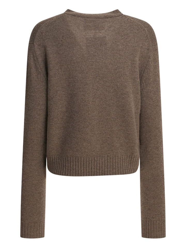 Lisa Yang
Maglione in cashmere marrone con scollo a V