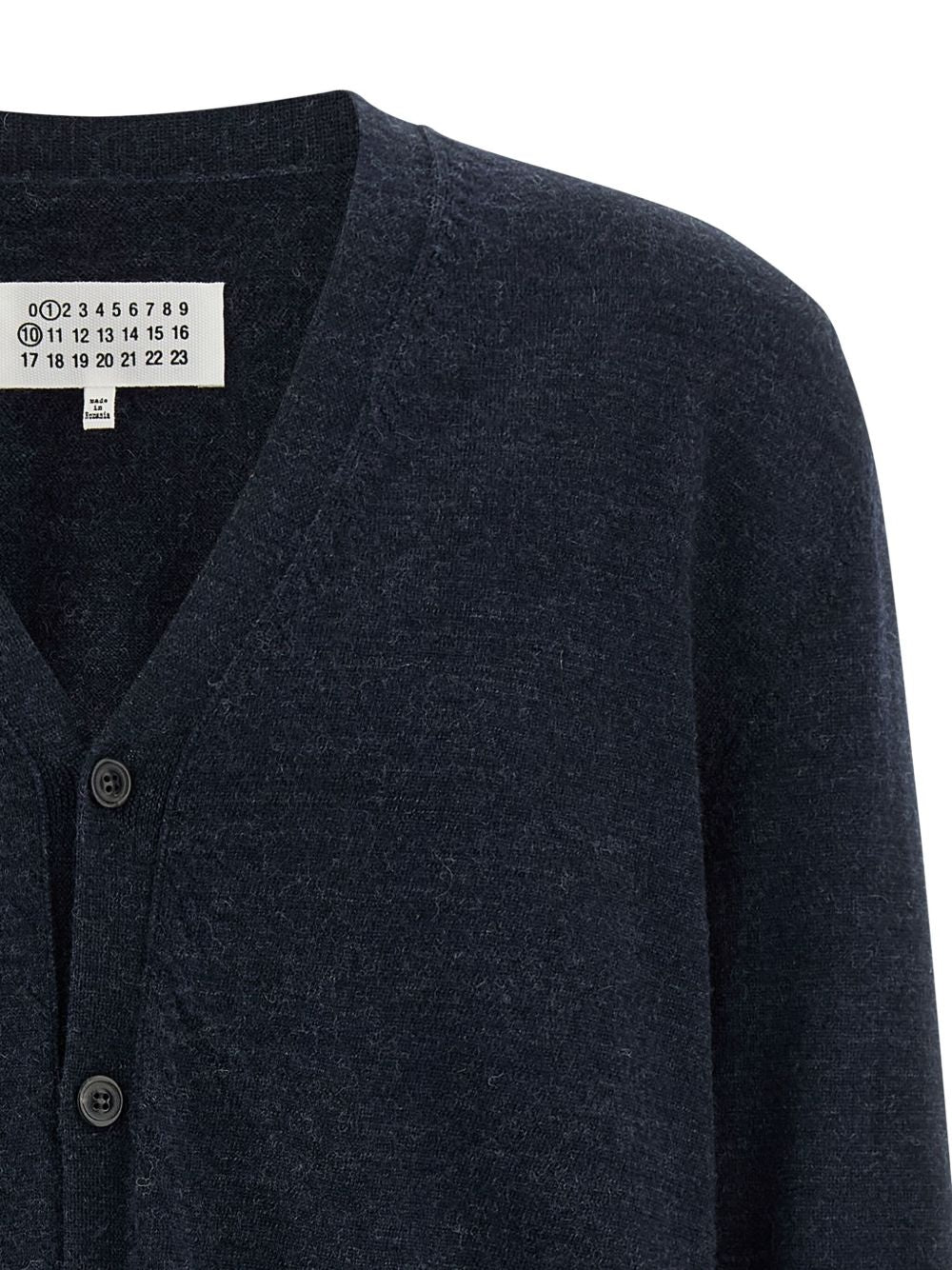 Maison Margiela
Cardigan in lana blu scuro