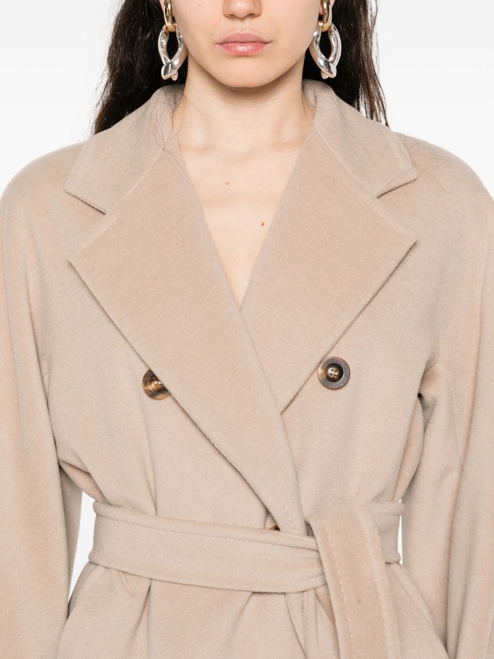 Max Mara
Cappotto doppiopetto con cintura