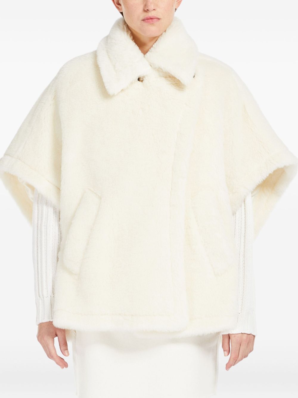 Max Mara
Mantella Teddy