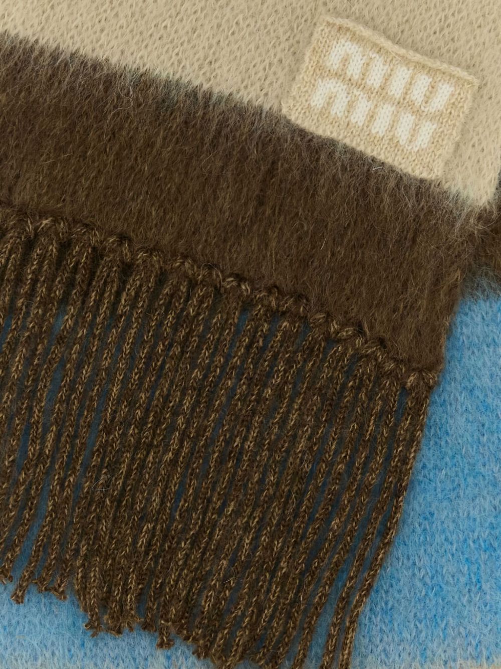 Miu Miu
Sciarpa con ricamo