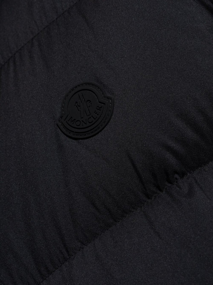 Moncler
Gilet trapuntato con cappuccio