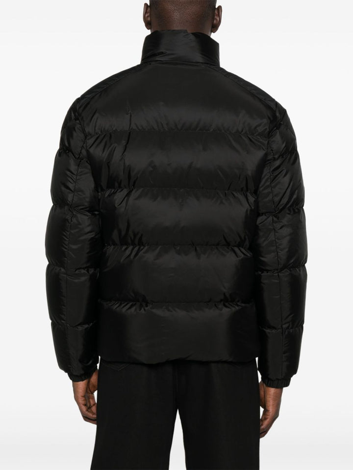 Moncler 
Piumino imbottito nero